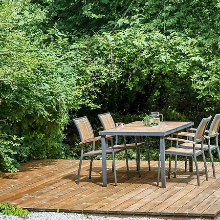 بيت للعطل 2 Bedroom Stunning In *