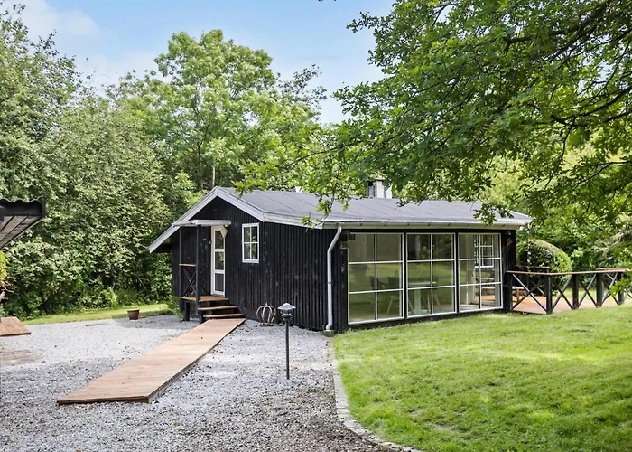 2 Bedroom Stunning In *